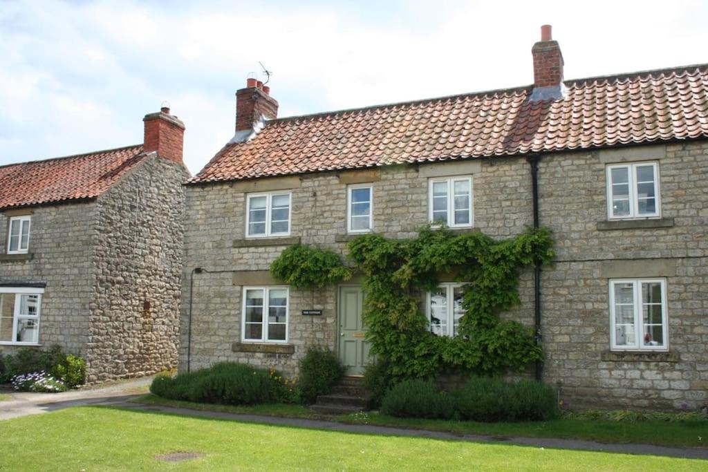 Pretty Yorkshire Stone Cottage Harome Exterior foto